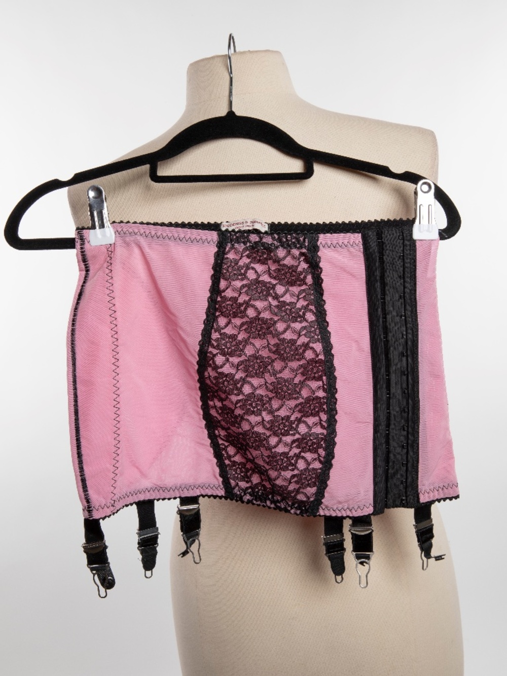 Stocking & Romance Women's Shape Wear Pink & Black - M 27/28